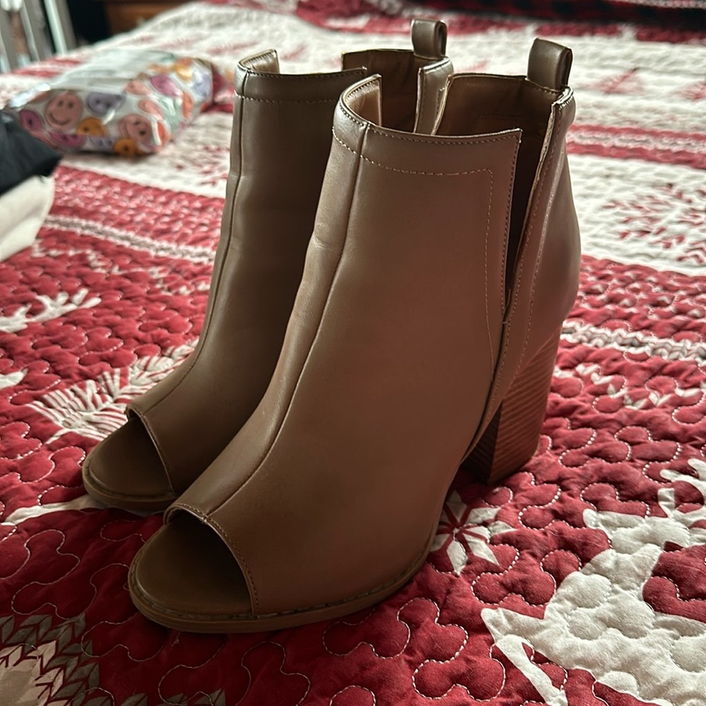 Pink lily booties
